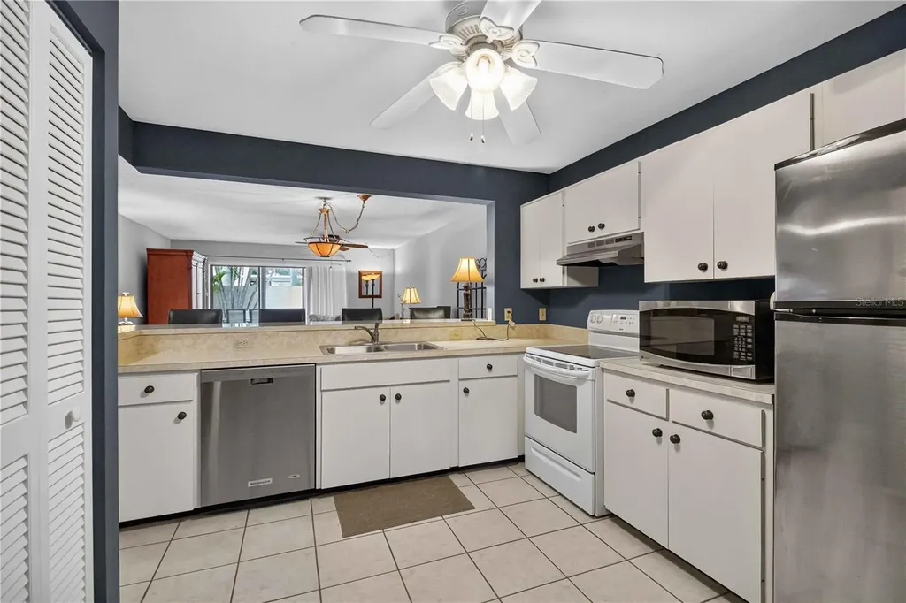 755 Oakview Drive Bradenton FL 34210