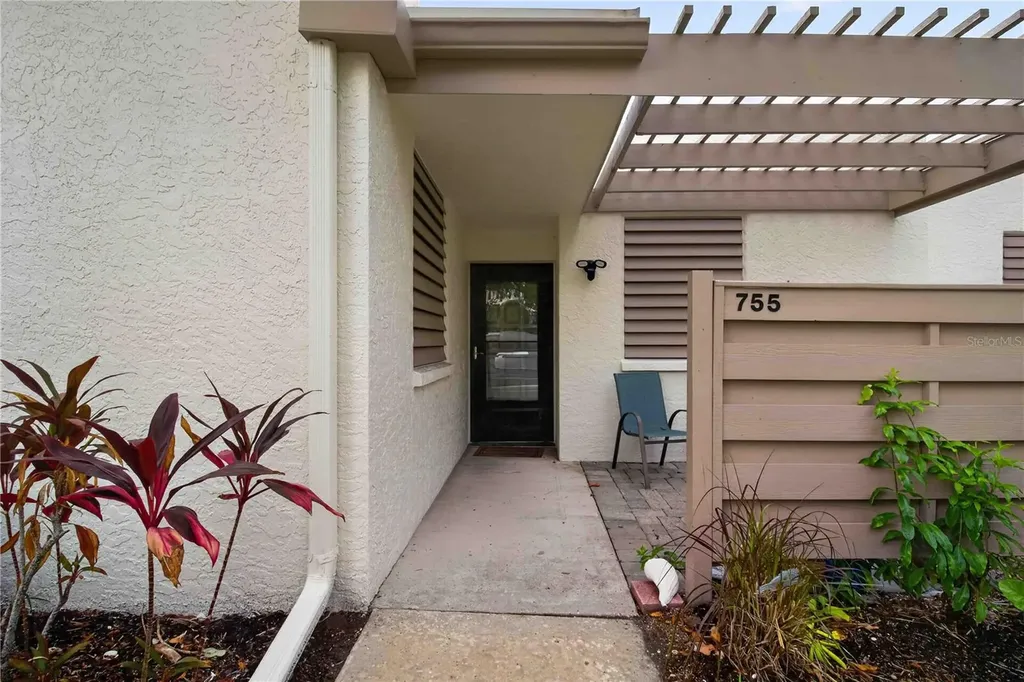 755 Oakview Drive Bradenton FL 34210