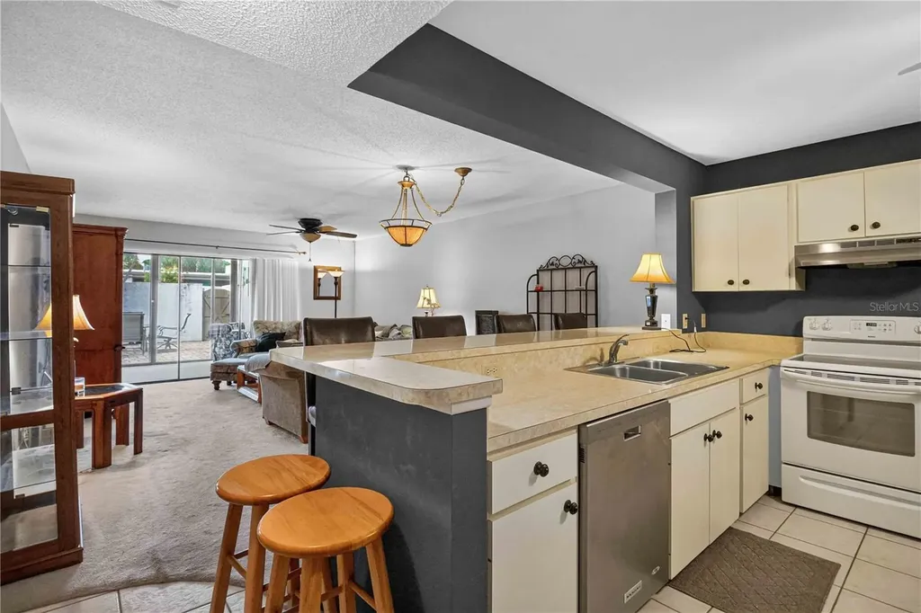 755 Oakview Drive Bradenton FL 34210