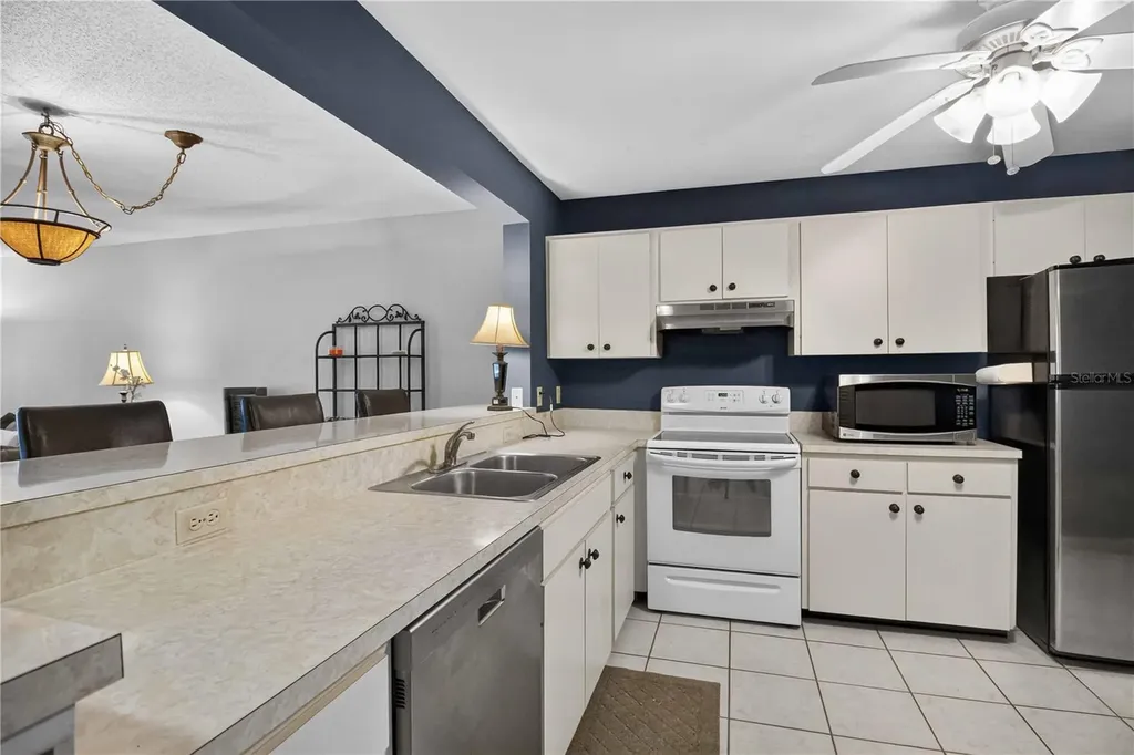755 Oakview Drive Bradenton FL 34210