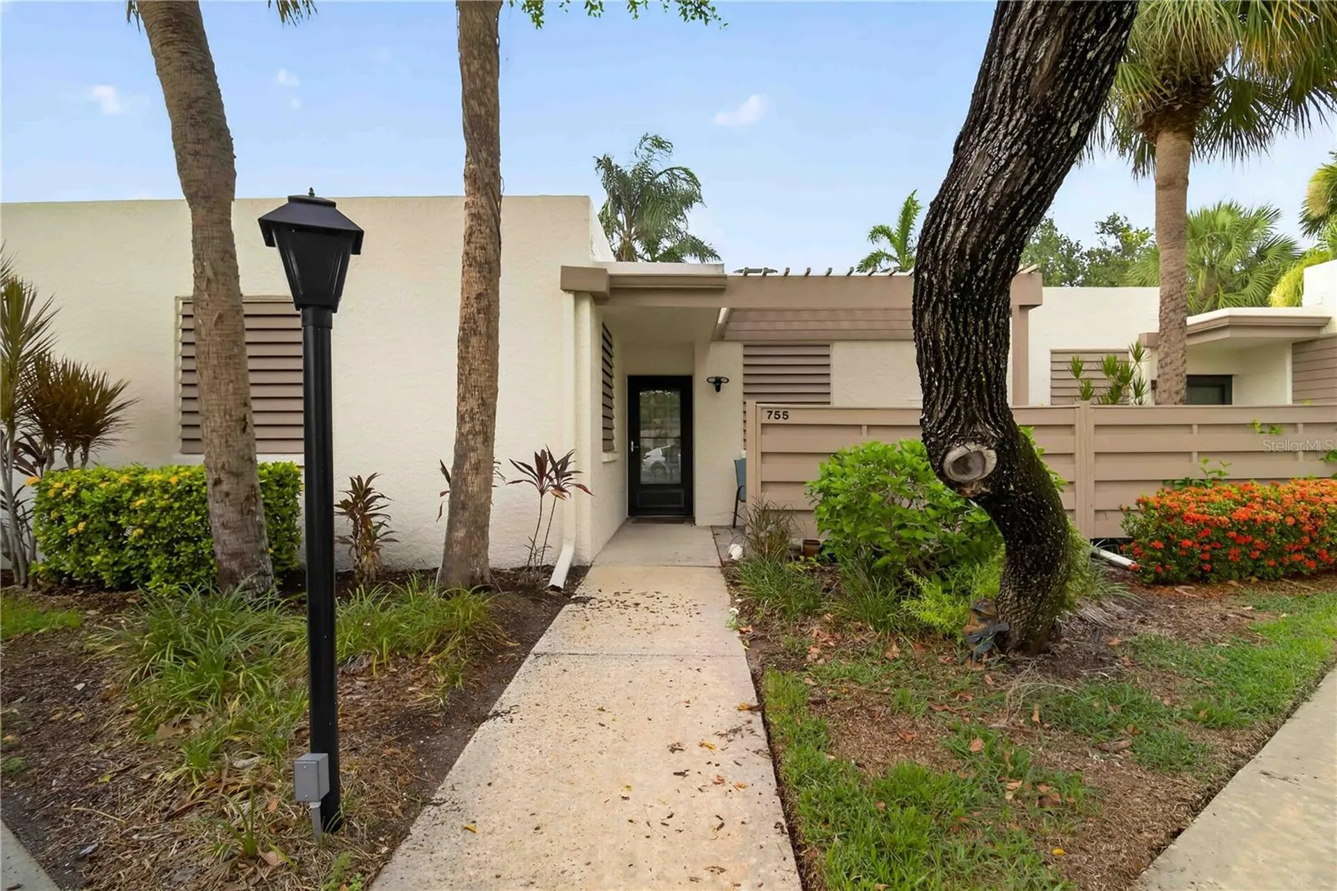 755 Oakview Drive Bradenton FL 34210