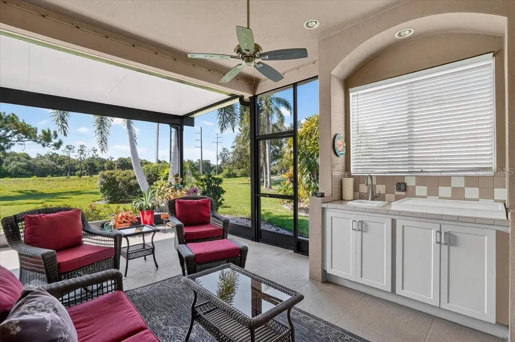 7128 Drewrys Bluff Bradenton FL 34203