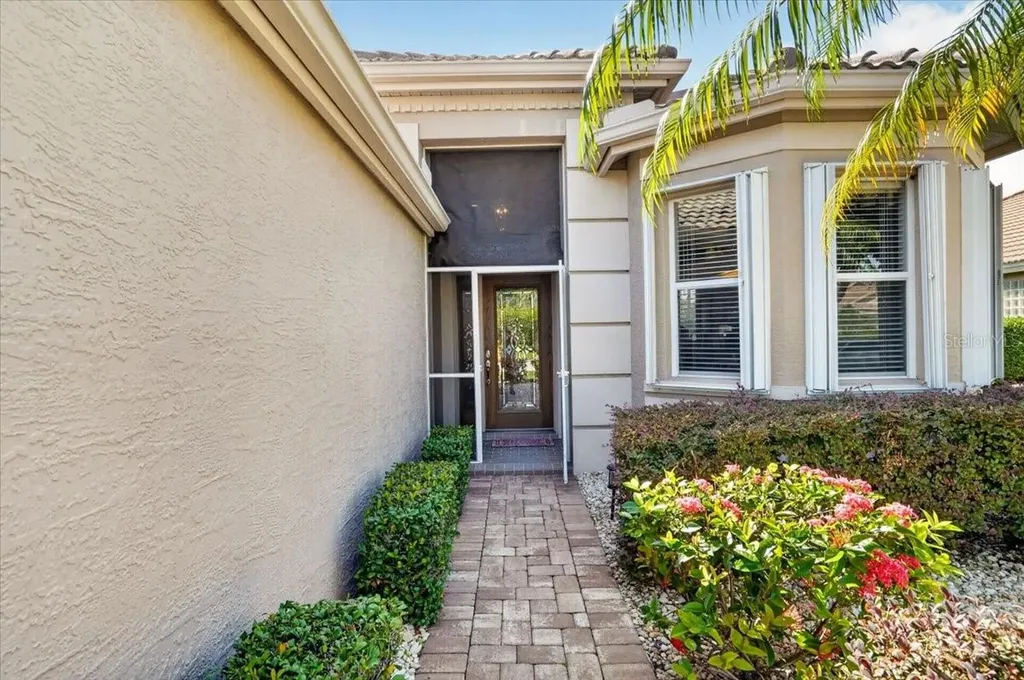 7128 Drewrys Bluff Bradenton FL 34203
