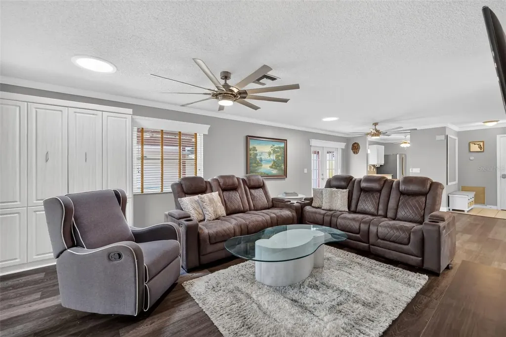 1004 Laredo Lane Lady Lake FL 32159