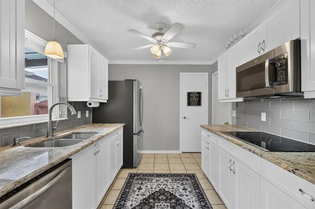 1004 Laredo Lane Lady Lake FL 32159