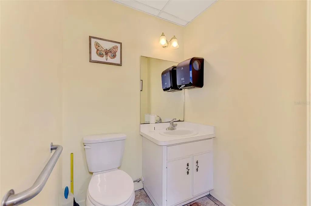 2831 Ringling Boulevard Sarasota FL 34237