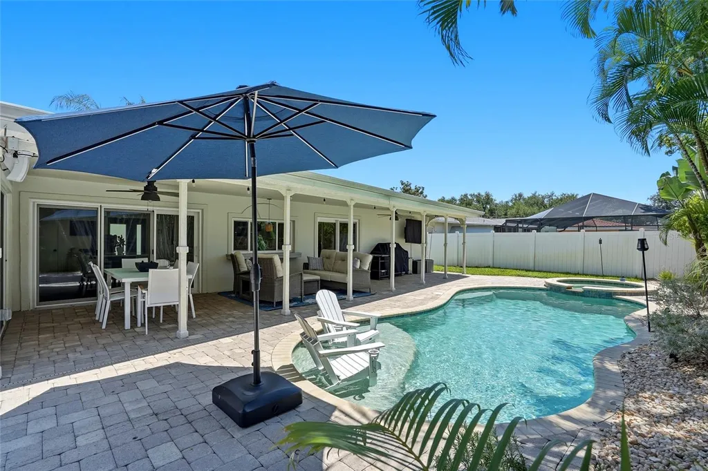 1122 45th Avenue NE St Petersburg FL 33703