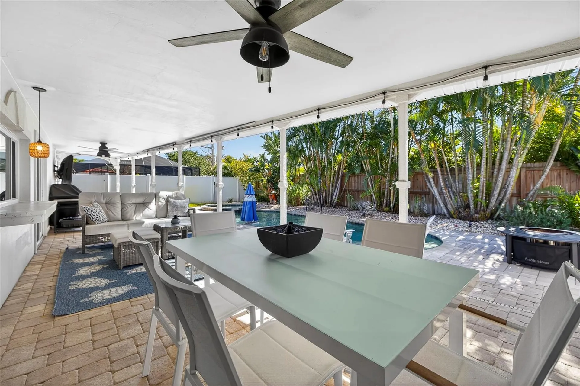 1122 45th Avenue NE St Petersburg FL 33703