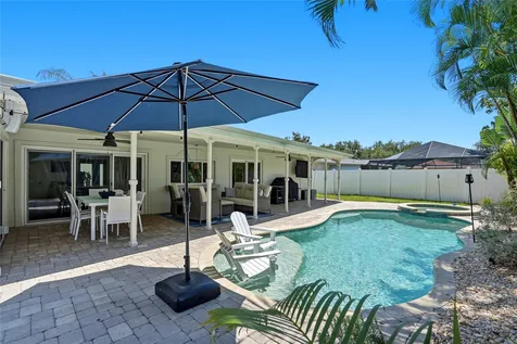 1122 45th Avenue NE St Petersburg FL 33703
