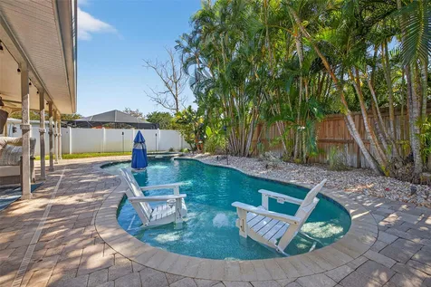 1122 45th Avenue NE St Petersburg FL 33703