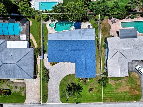 1122 45th Avenue NE St Petersburg FL 33703