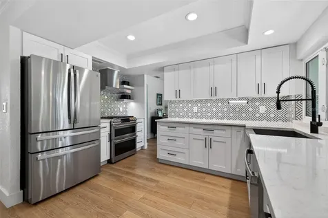 1122 45th Avenue NE St Petersburg FL 33703