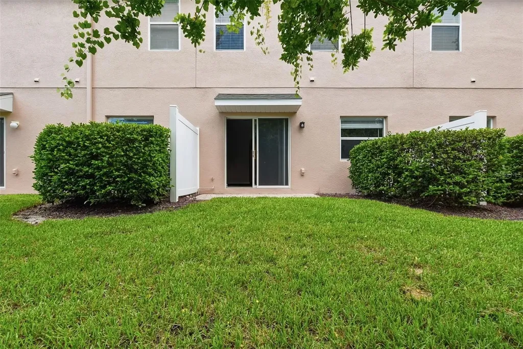 901 Pine Pointe Lane Orlando FL 32828