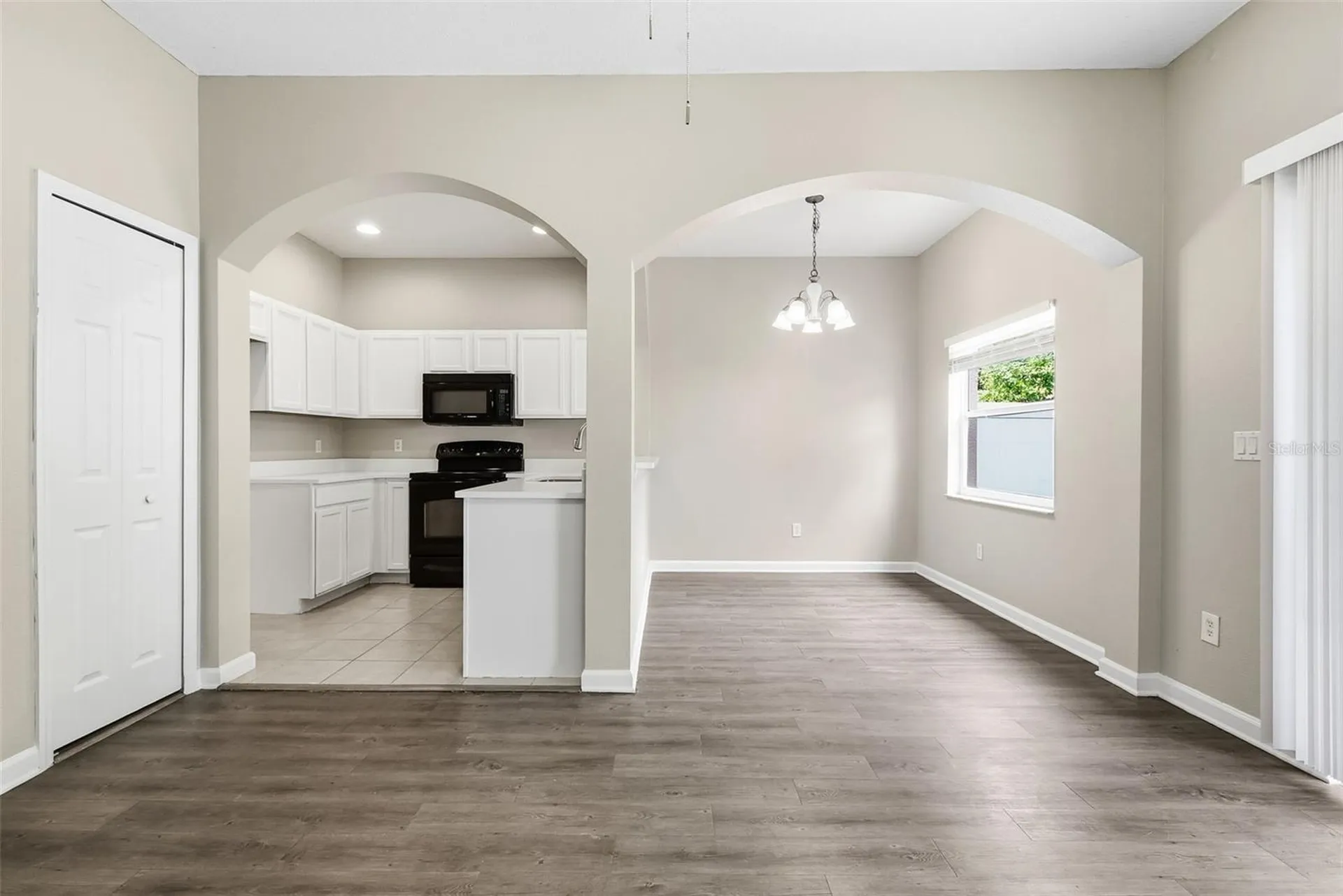 901 Pine Pointe Lane Orlando FL 32828