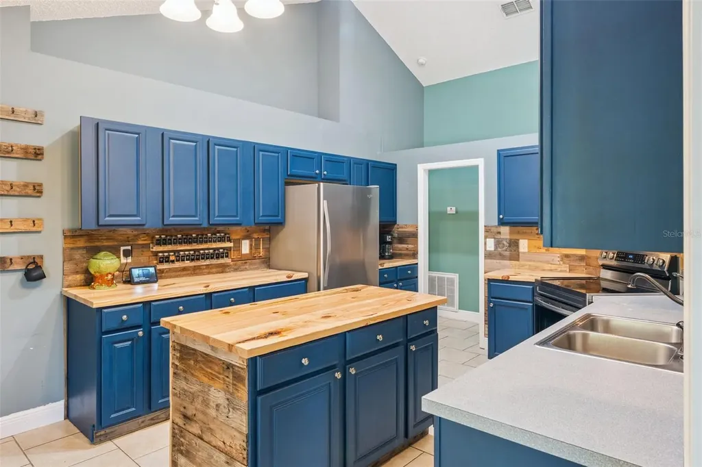 136 Chestnut Avenue Orange City FL 32763