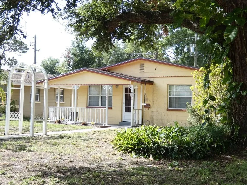 5220 11th Avenue N St Petersburg FL 33710