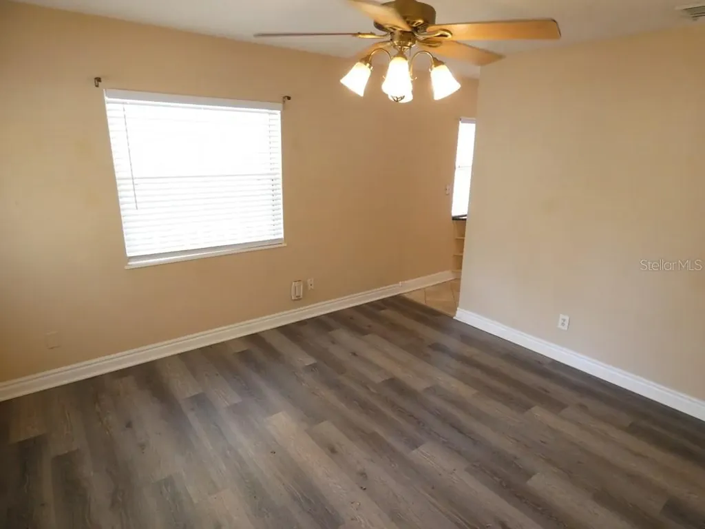 5220 11th Avenue N St Petersburg FL 33710