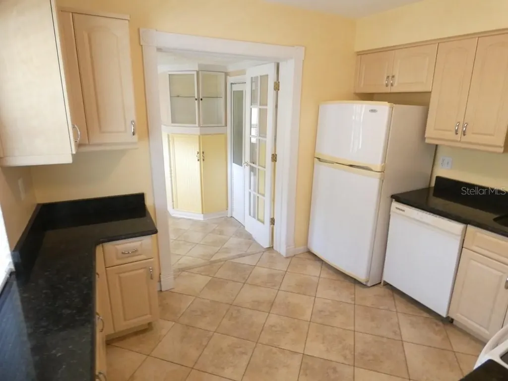 5220 11th Avenue N St Petersburg FL 33710