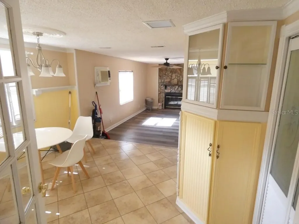 5220 11th Avenue N St Petersburg FL 33710