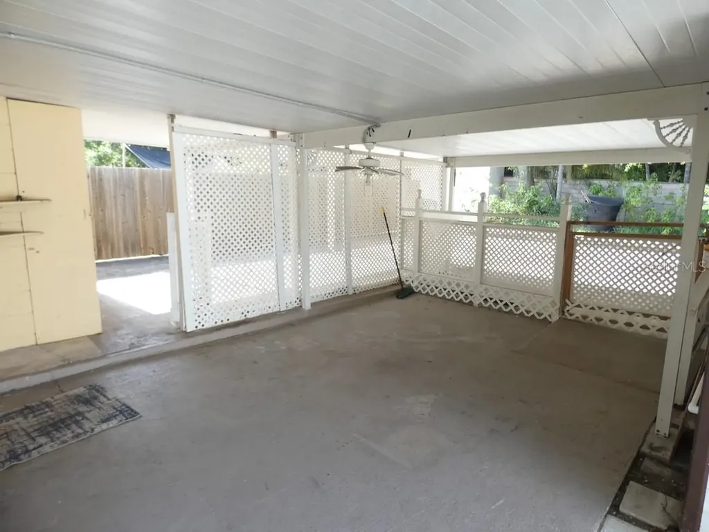 5220 11th Avenue N St Petersburg FL 33710