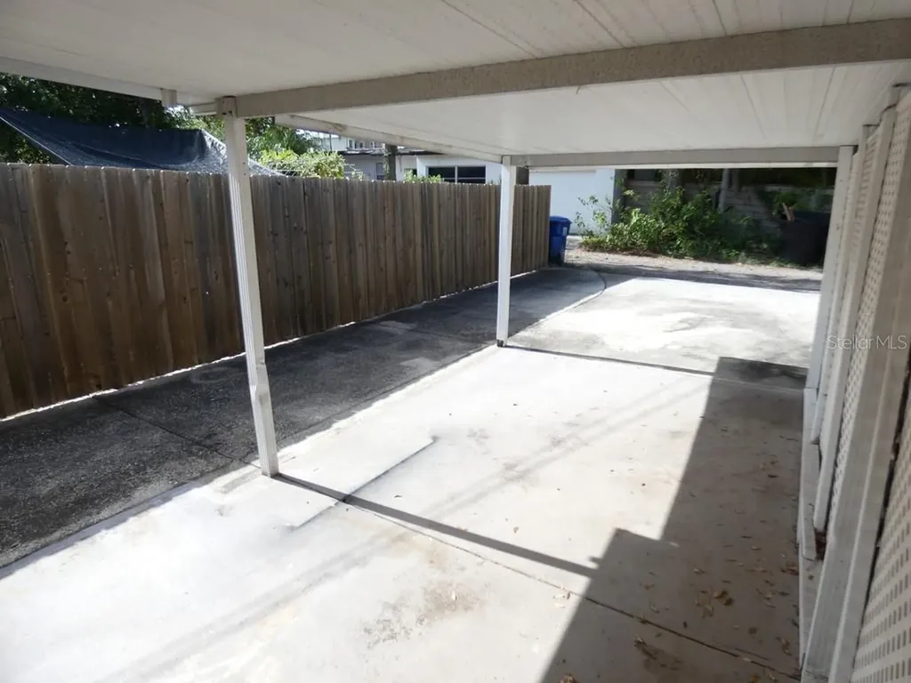 5220 11th Avenue N St Petersburg FL 33710
