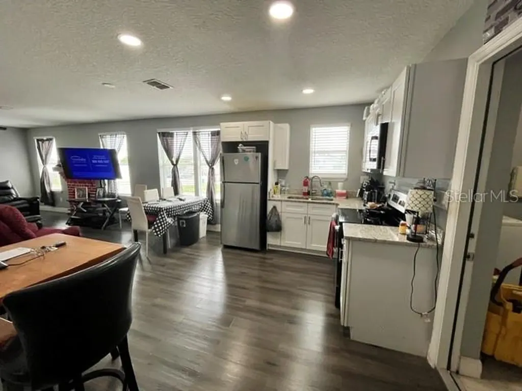 118 W Stuart Avenue Lake Wales FL 33853