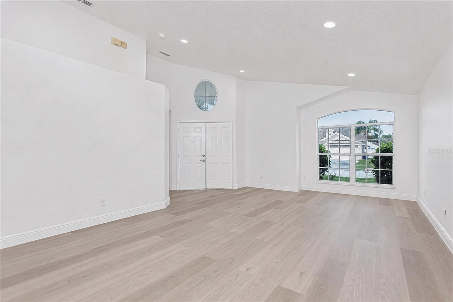 2039 Shannon Lakes Boulevard Kissimmee FL 34743