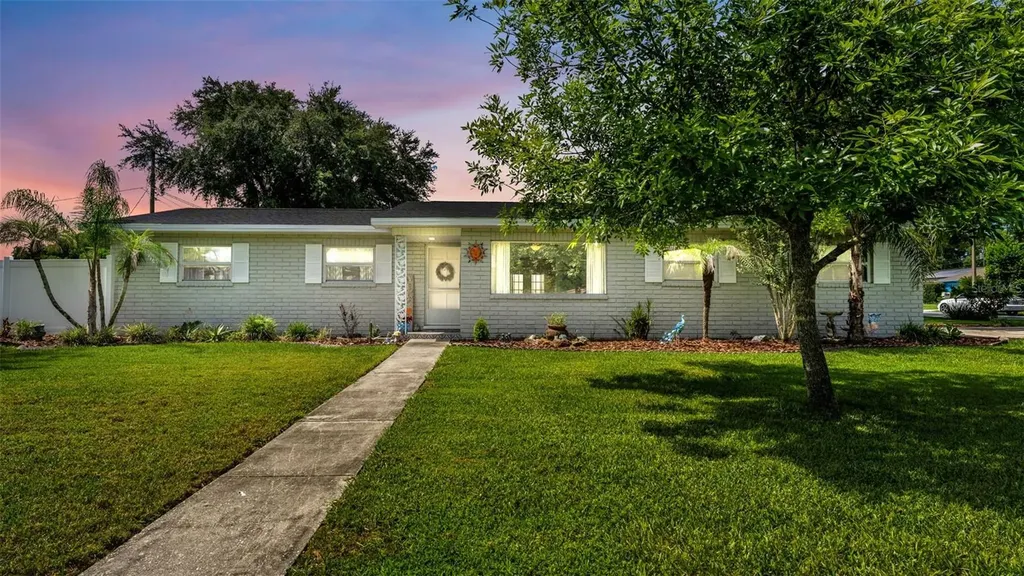 2015 E Gachet Boulevard Lakeland FL 33813