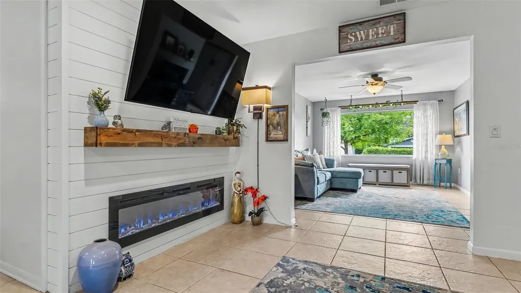 2015 E Gachet Boulevard Lakeland FL 33813