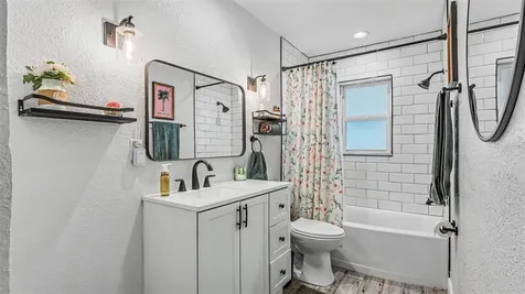 2015 E Gachet Boulevard Lakeland FL 33813