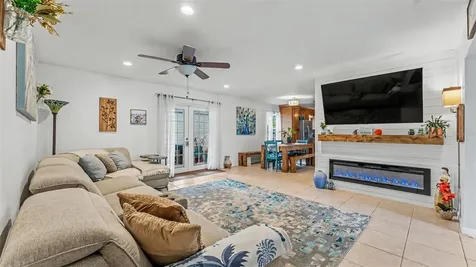 2015 E Gachet Boulevard Lakeland FL 33813