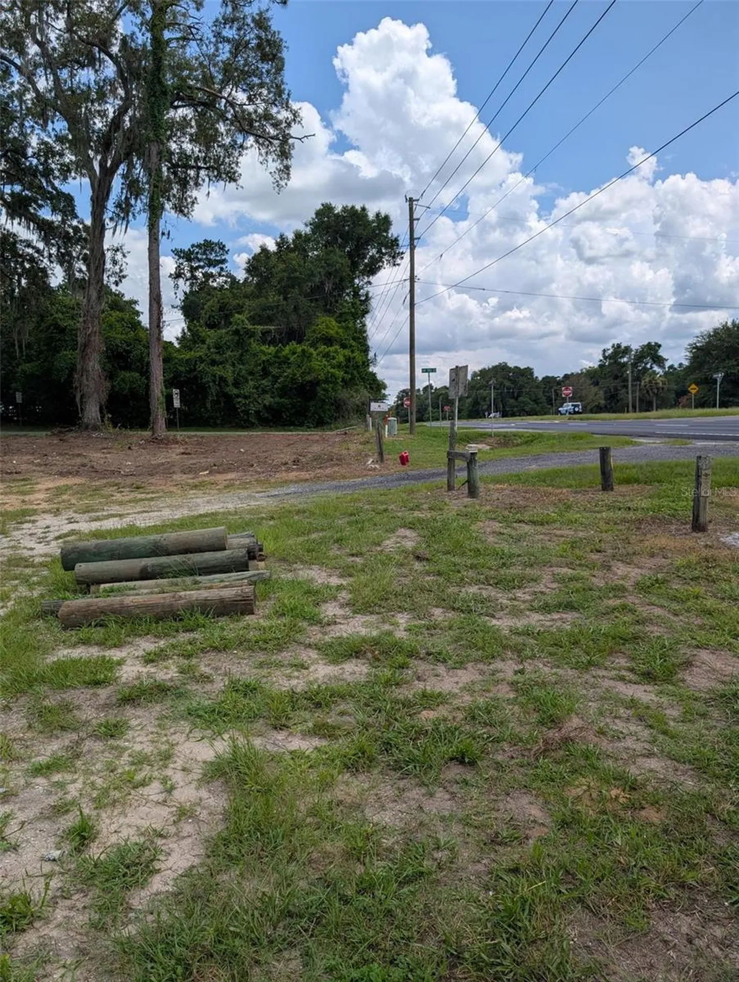 19063 N Us Highway 441 Reddick FL 32686
