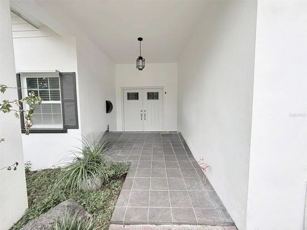 8239 26th Avenue N St Petersburg FL 33710