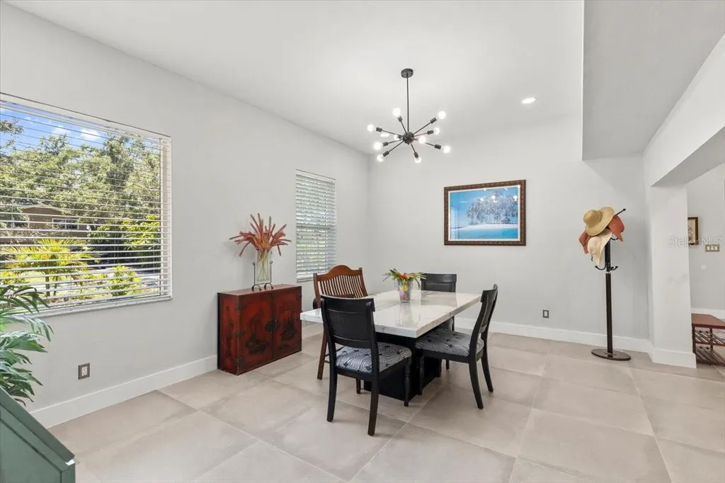 8239 26th Avenue N St Petersburg FL 33710