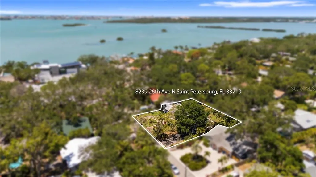 8239 26th Avenue N St Petersburg FL 33710