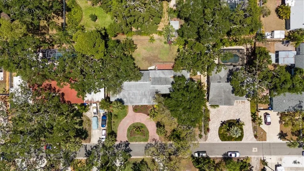 8239 26th Avenue N St Petersburg FL 33710