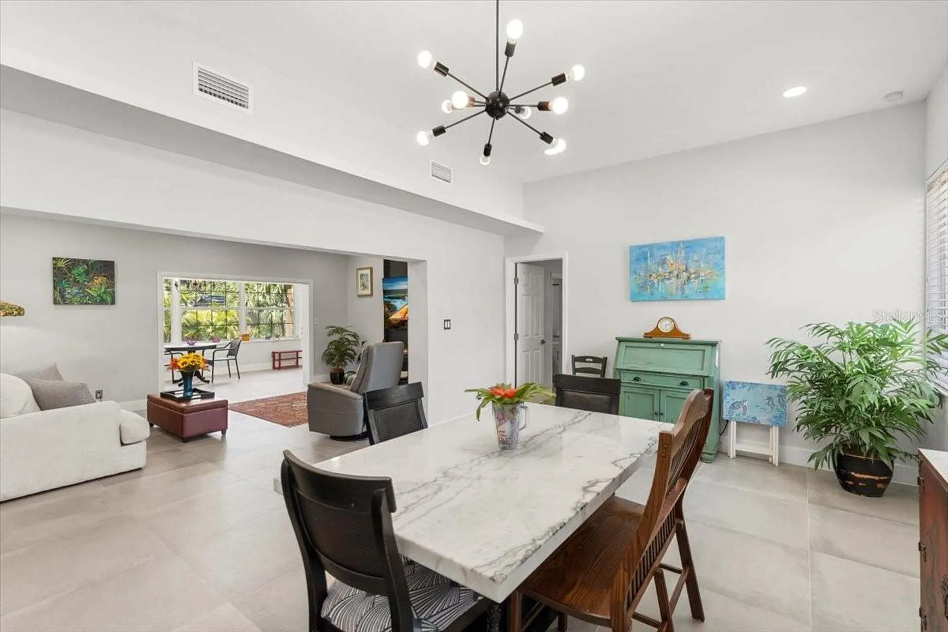 8239 26th Avenue N St Petersburg FL 33710