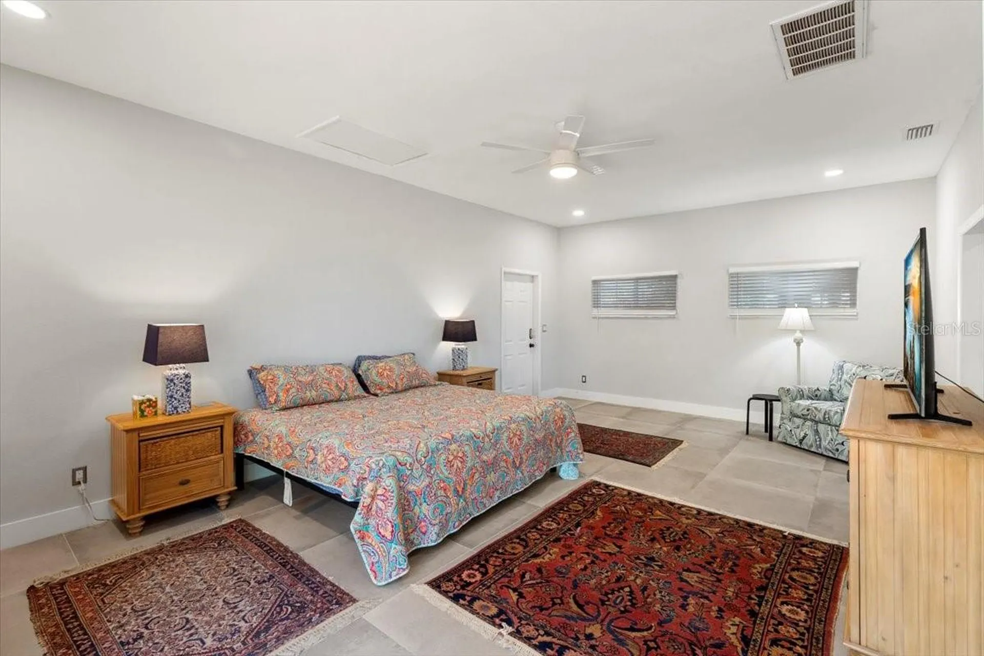 8239 26th Avenue N St Petersburg FL 33710