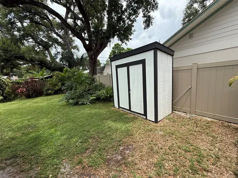 8239 26th Avenue N St Petersburg FL 33710