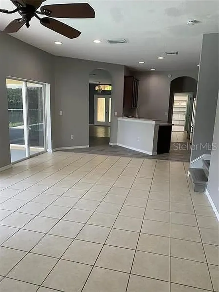1427 Emerald Hill Way Valrico FL 33594