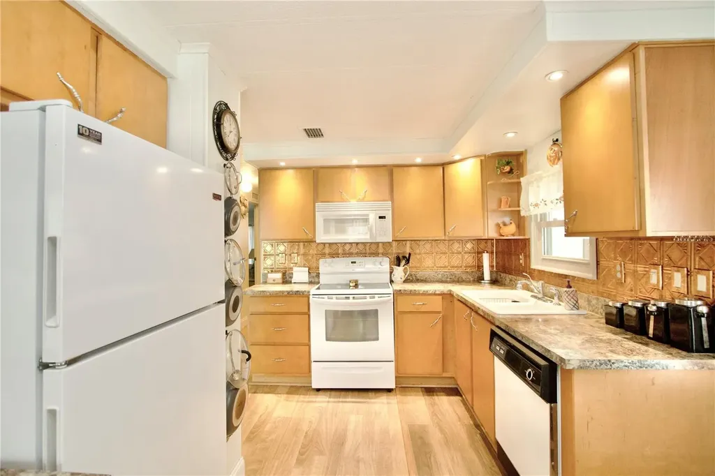 2123 Oahu Drive Holiday FL 34691