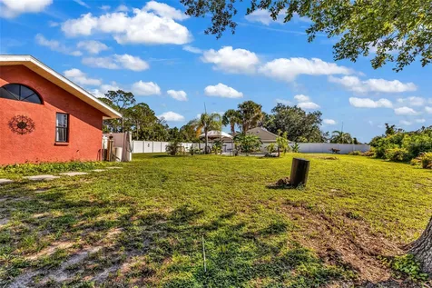 2210 Embassy Road North Port FL 34291