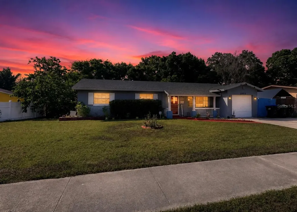2006 Sarazen Drive Orlando FL 32808
