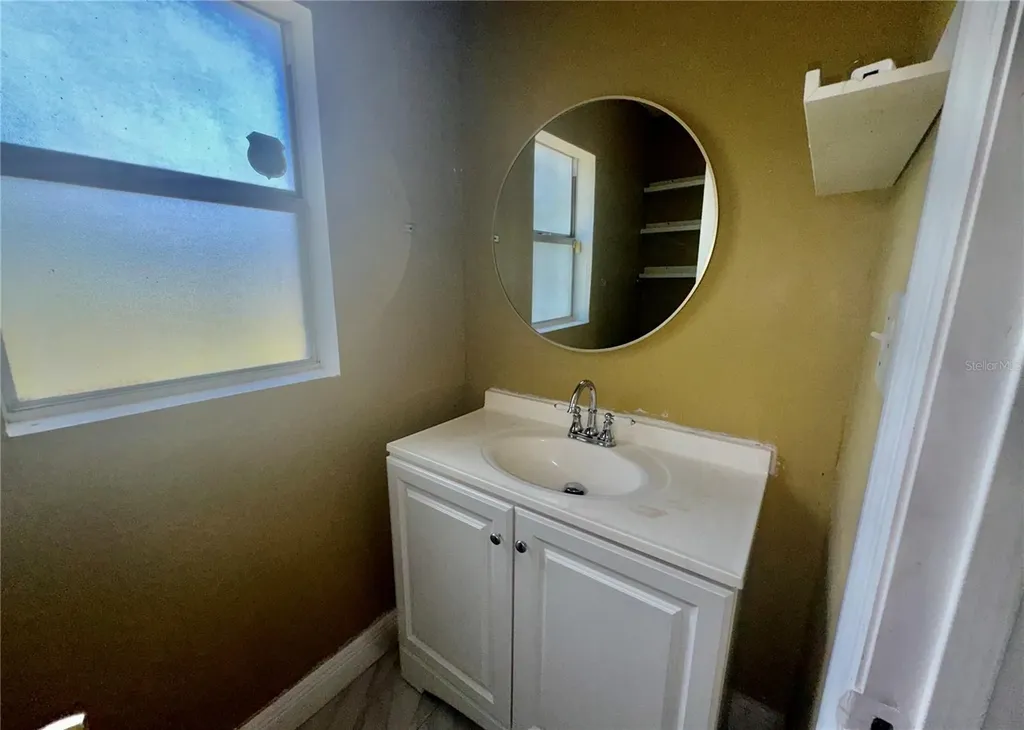 2006 Sarazen Drive Orlando FL 32808