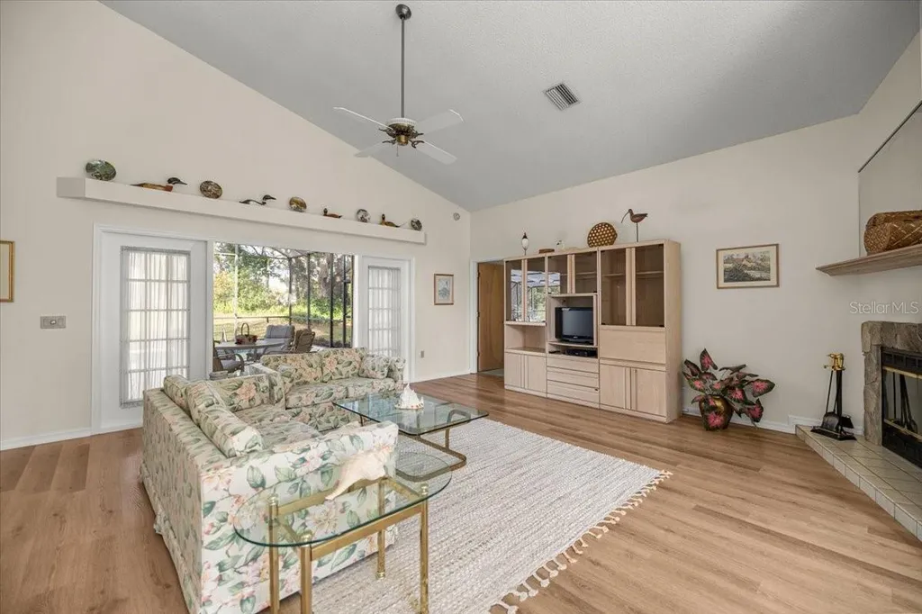 631 E Liberty Street Hernando FL 34442