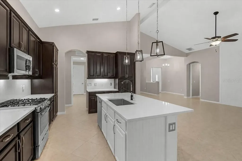 608 Dogwood Run Bradenton FL 34212
