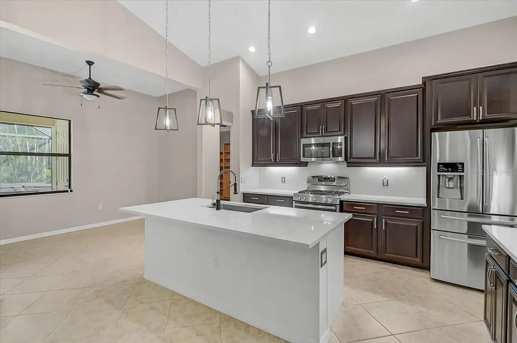 608 Dogwood Run Bradenton FL 34212