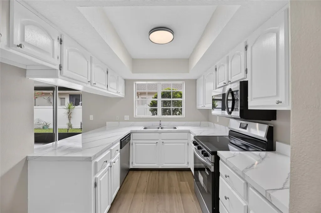 1214 Big Pine Drive Valrico FL 33596