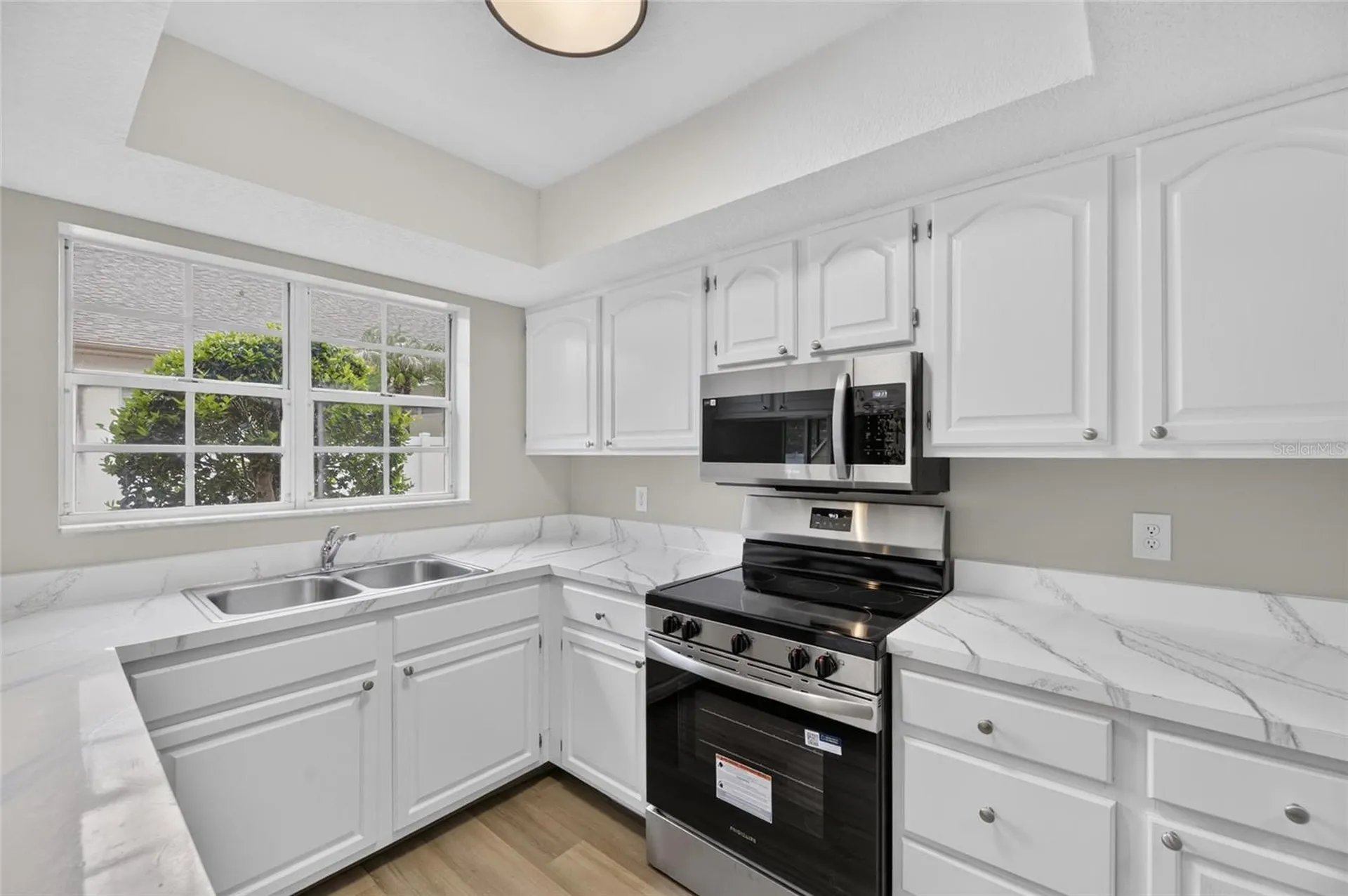 1214 Big Pine Drive Valrico FL 33596