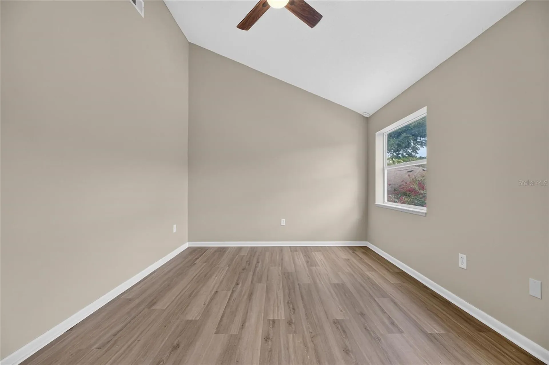 1214 Big Pine Drive Valrico FL 33596